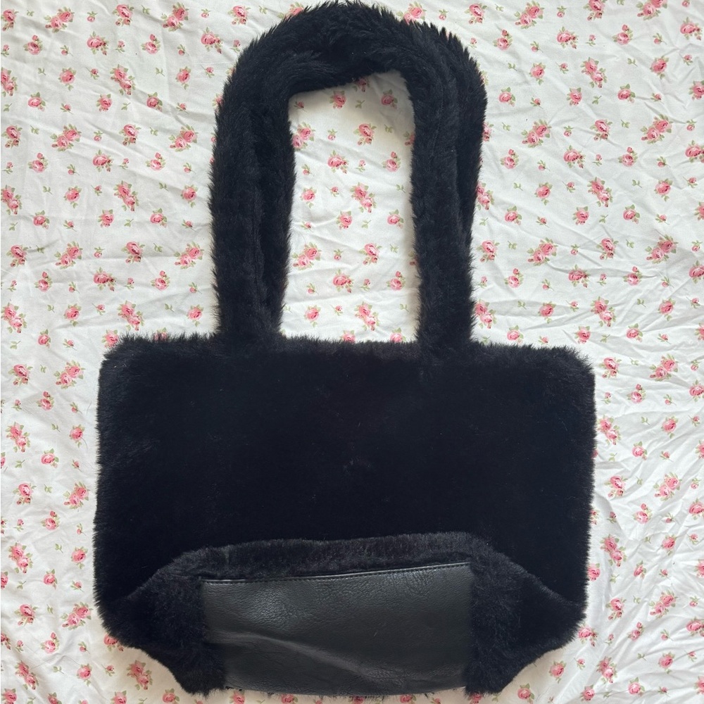 Black fur tote bag brandy Melville